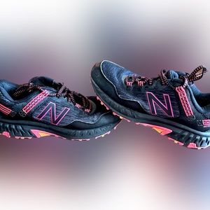 Women's New Balance 410 v6 Trail Running Shoes size 7